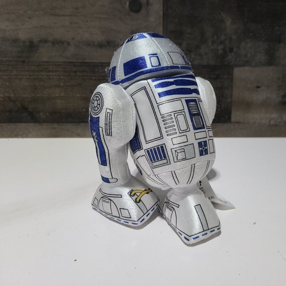 R2D2 figurine